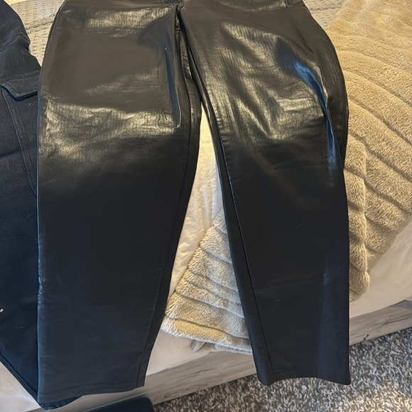 Wilfred Aritzia black leather pants size 8 - Picture 3 of 3